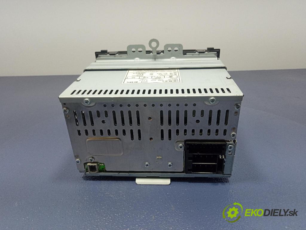 Hyundai I20 2011 Radio I Navigácia: 96100-1J211