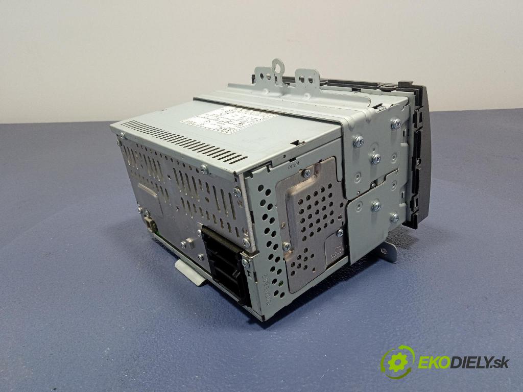 Hyundai I20 2011 Radio I Navigácia: 96100-1J211