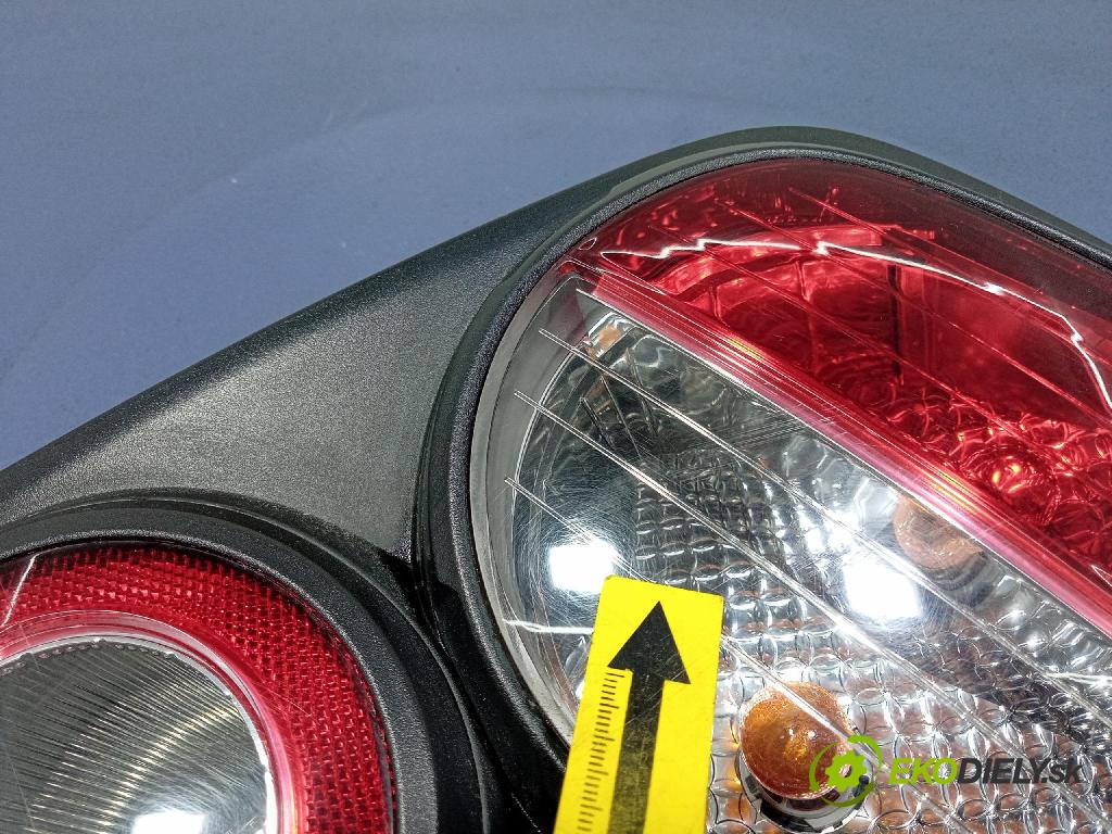 Chevrolet Aveo 2012 svetlo / reflektor zad Prava: Vonkajsia: