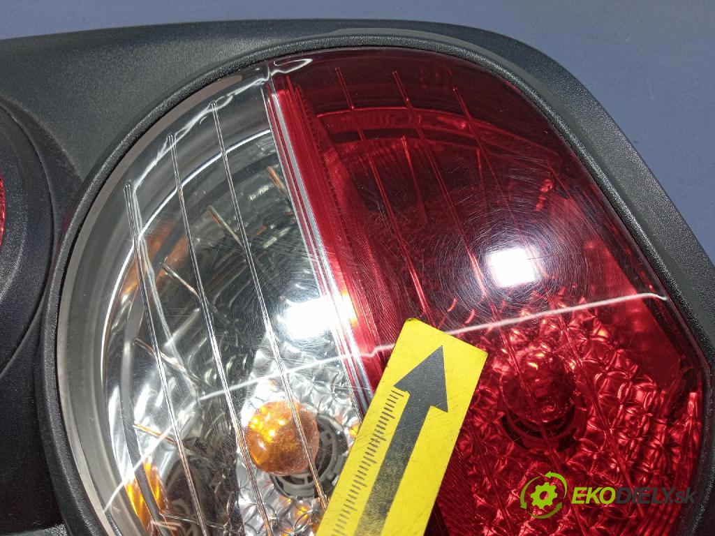 Chevrolet Aveo 2012 svetlo / reflektor zad Prava: Vonkajsia: 