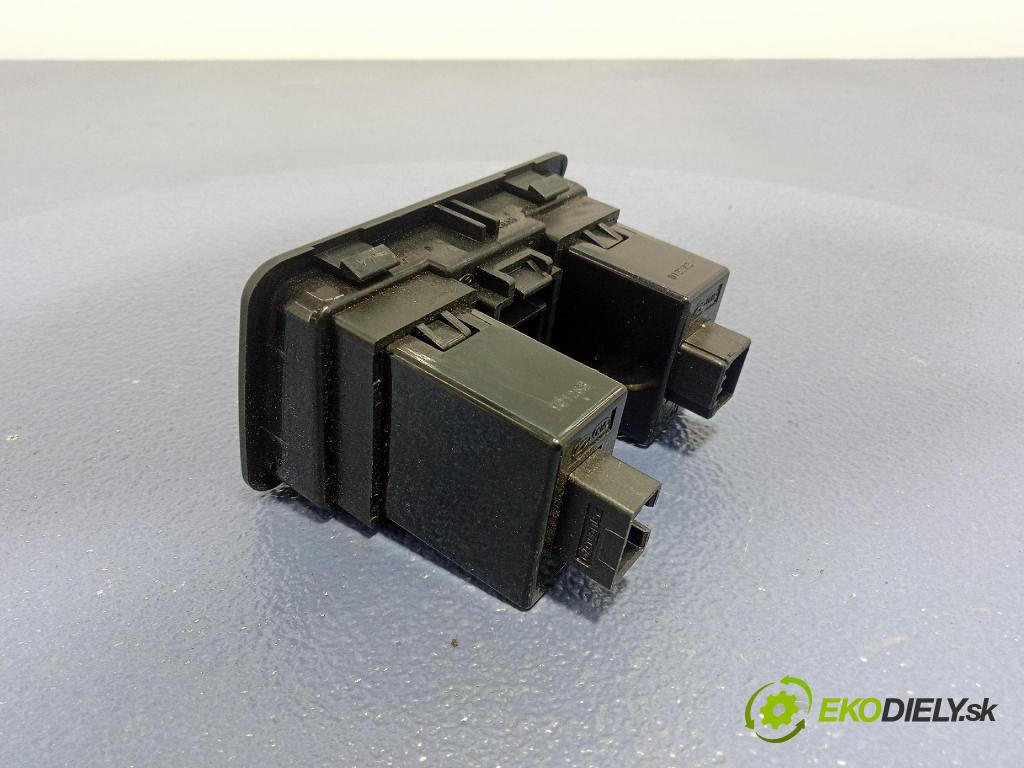 Hyundai I20 2011 prepínač svetiel 93700-1J550