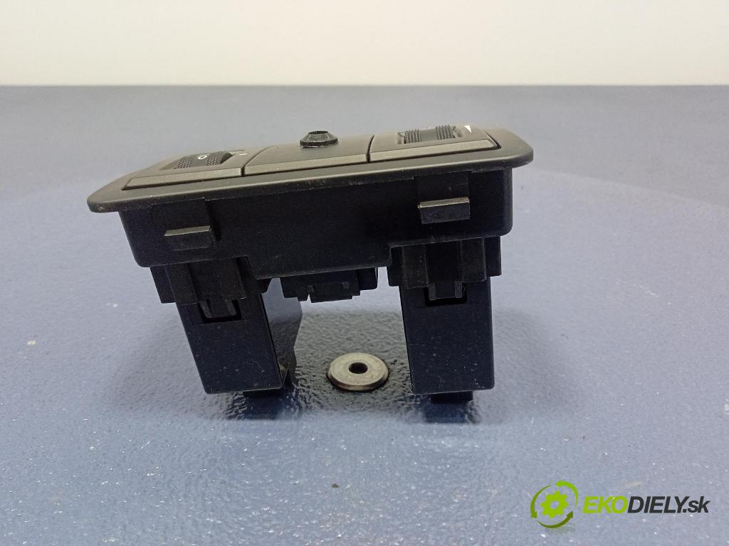 Hyundai I20 2011 prepínač svetiel 93700-1J550