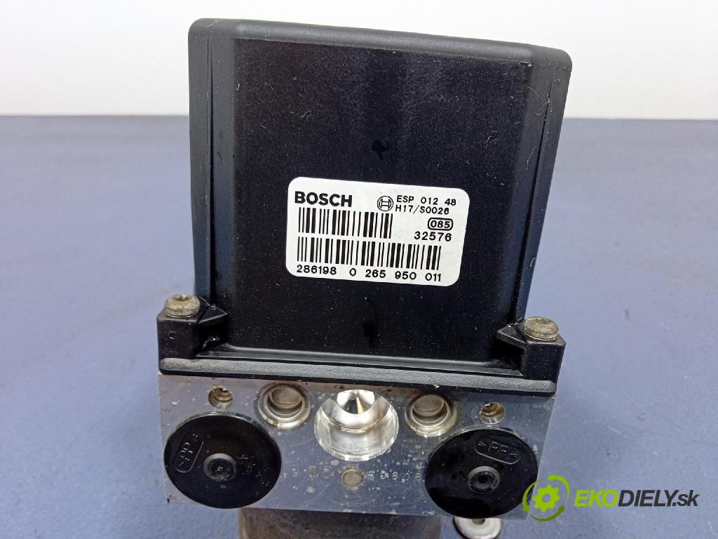 Audi A4 2003 čerpadlo ABS x 8E0614517