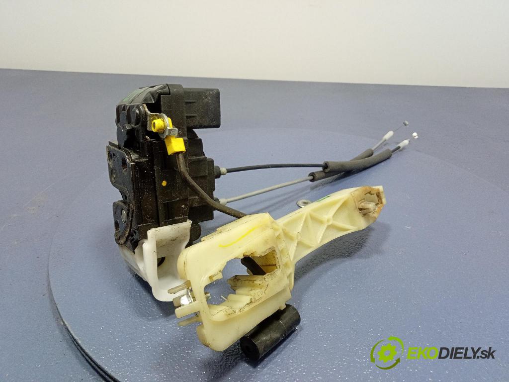 Hyundai I20 2011 zámok dvere Predné Vľavo: 81310-1J020