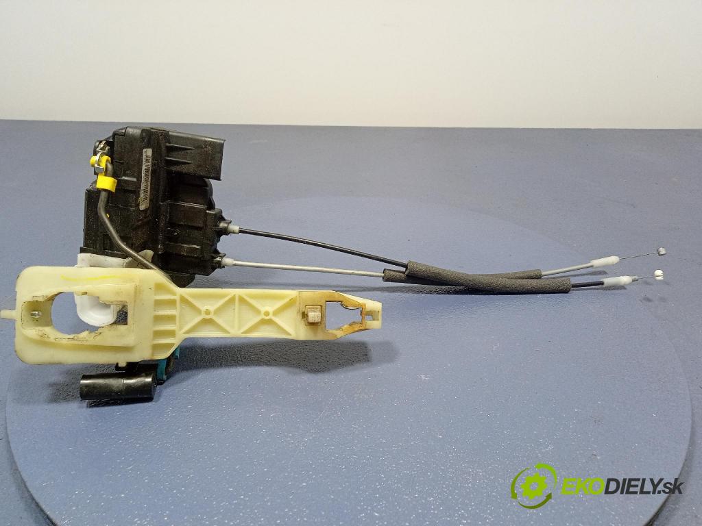 Hyundai I20 2011 zámok dvere Predné Vľavo: 81310-1J020