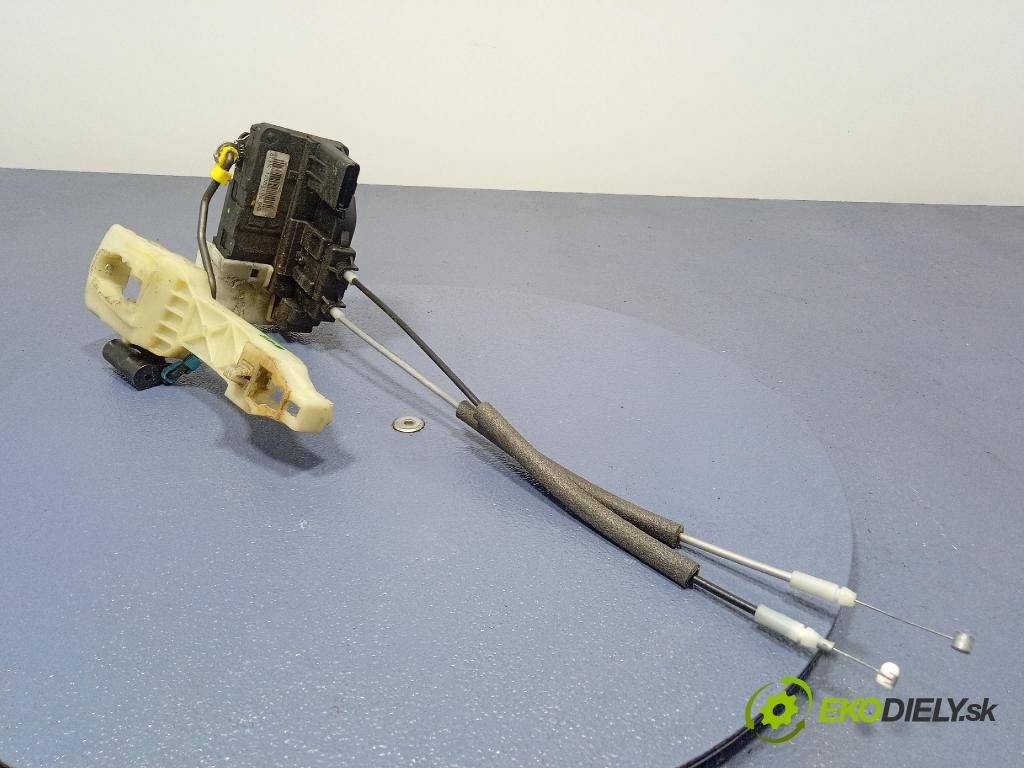 Hyundai I20 2011 zámok dvere Predné Vľavo: 81310-1J020