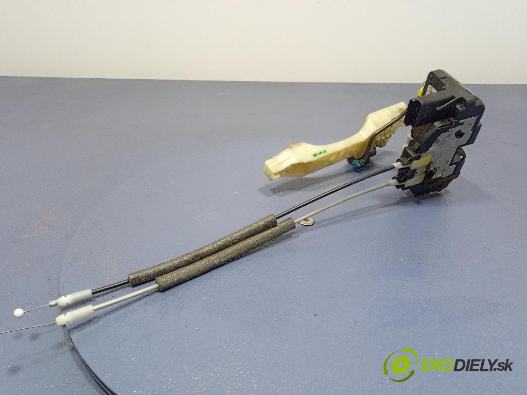 Hyundai I20 2011 zámok dvere Predné Vľavo: 81310-1J020