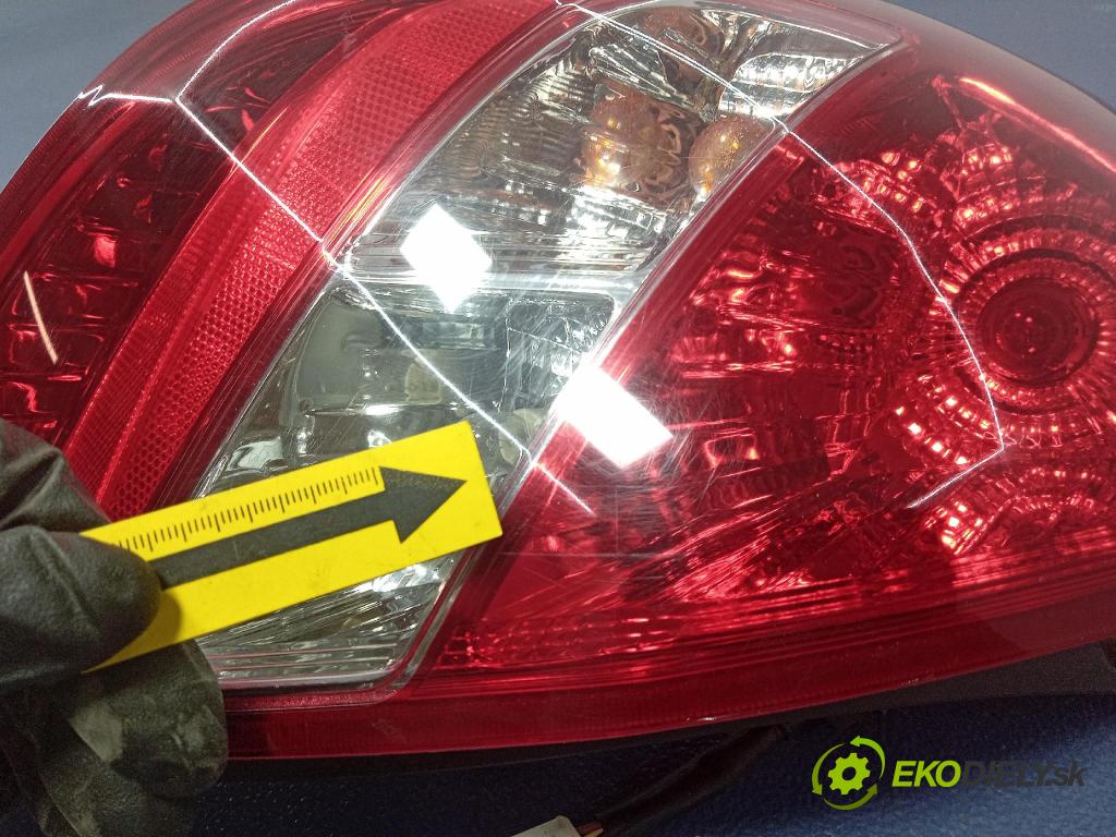 Hyundai I20 2011 svetlo / reflektor zad ľavá Vonkajsia: 92401-4P000