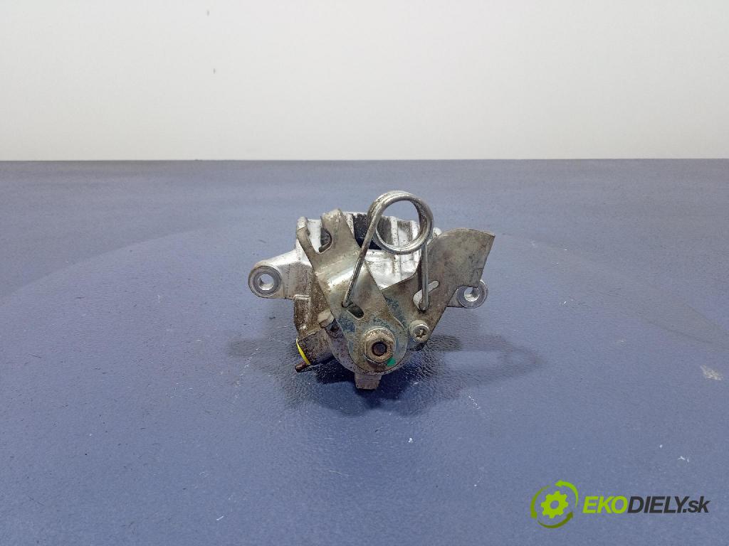 Audi A4 2003 brzdič brzdový zad v pravo: CZH1311