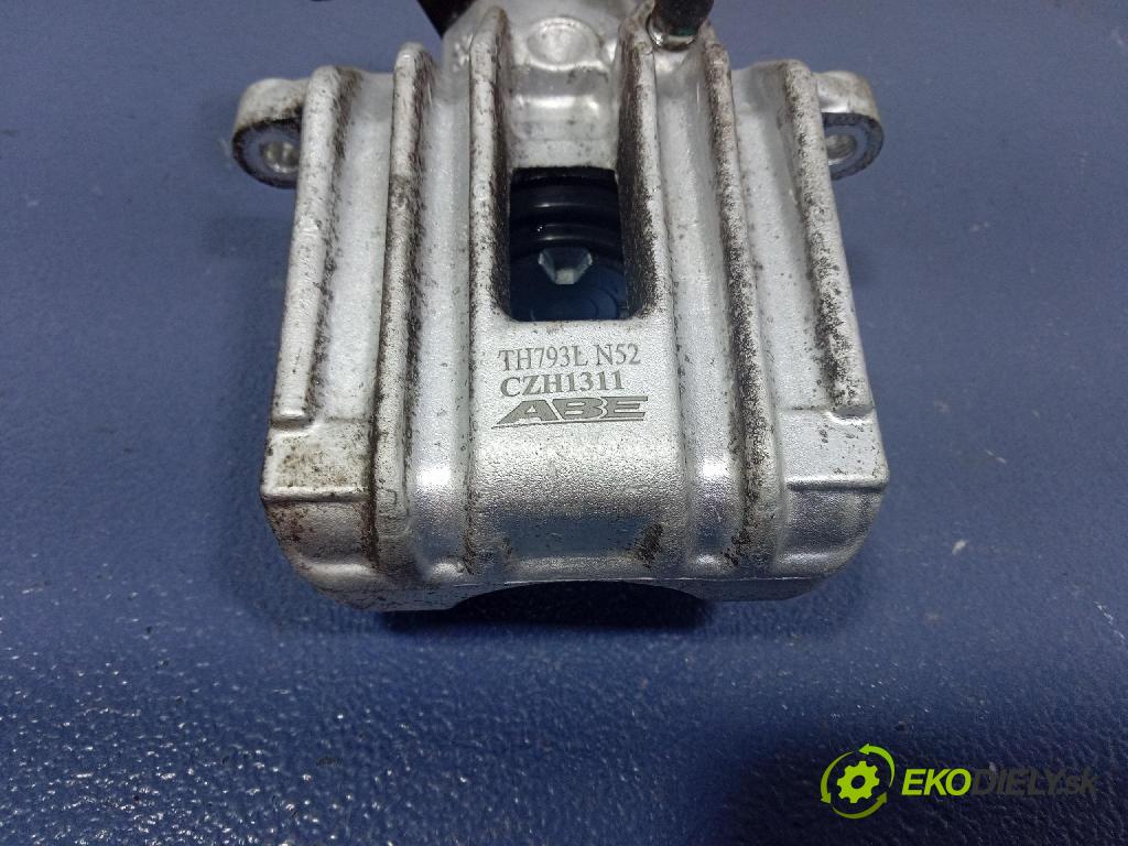 Audi A4 2003 brzdič brzdový zad v pravo: CZH1311