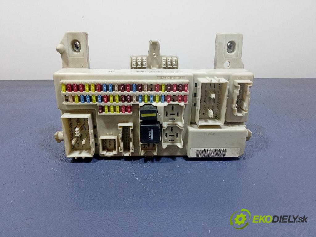 Ford C-max 2003 skrinka Poistky: 3M5T-14A073-DF