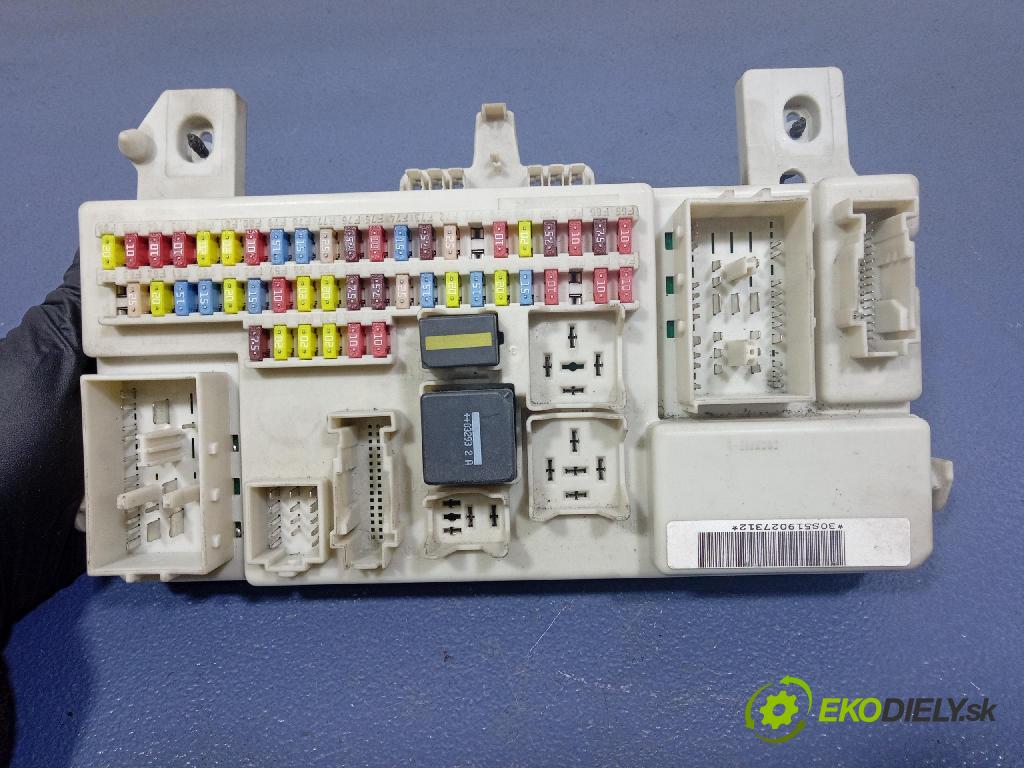 Ford C-max 2003 skrinka Poistky: 3M5T-14A073-DF