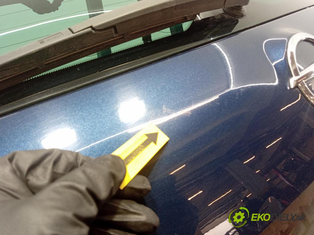 Opel Astra 2011 zadna dveře kufra: kufra: