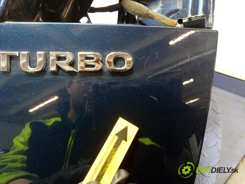 Opel Astra 2011 zadna dveře kufra: kufra: