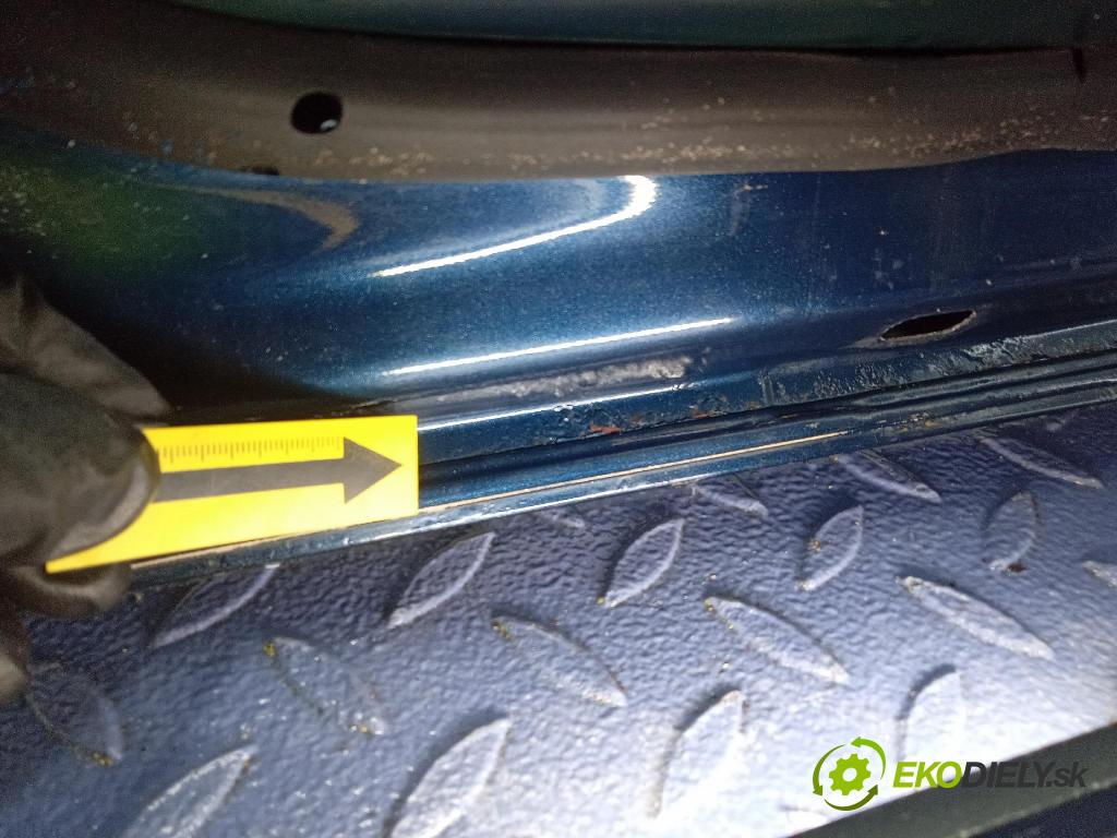 Opel Astra 2011 dveře před prave