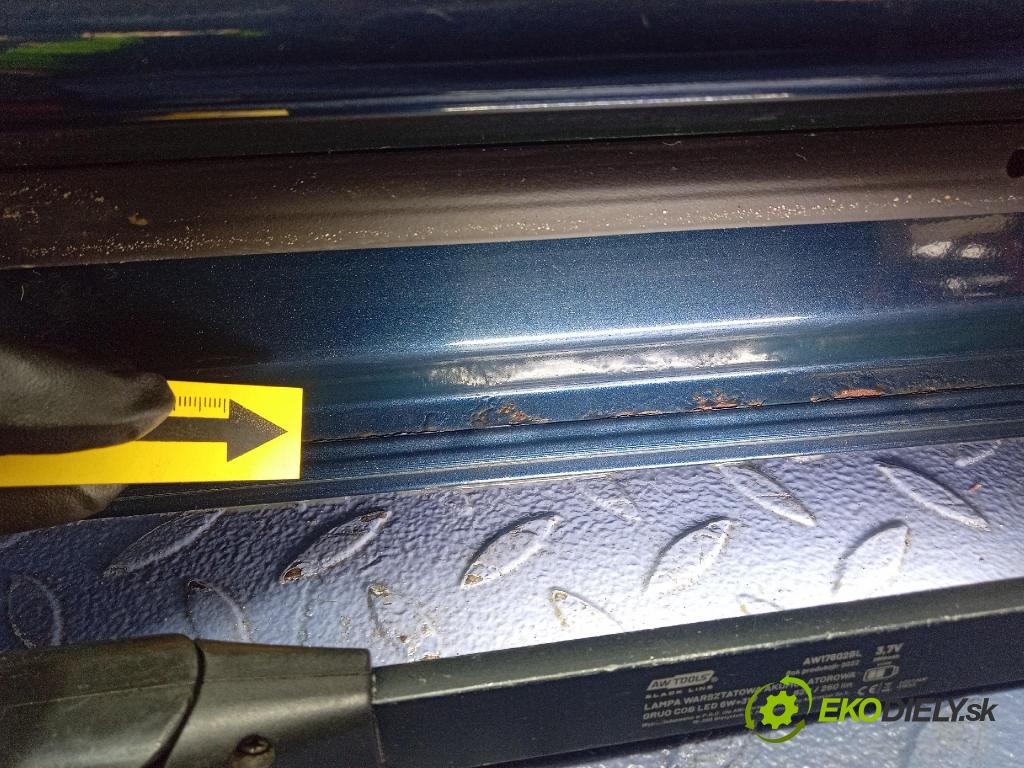 Opel Astra 2011 dveře před prave