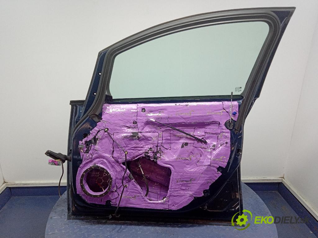 Opel Astra 2011 dvere Predné pravé 