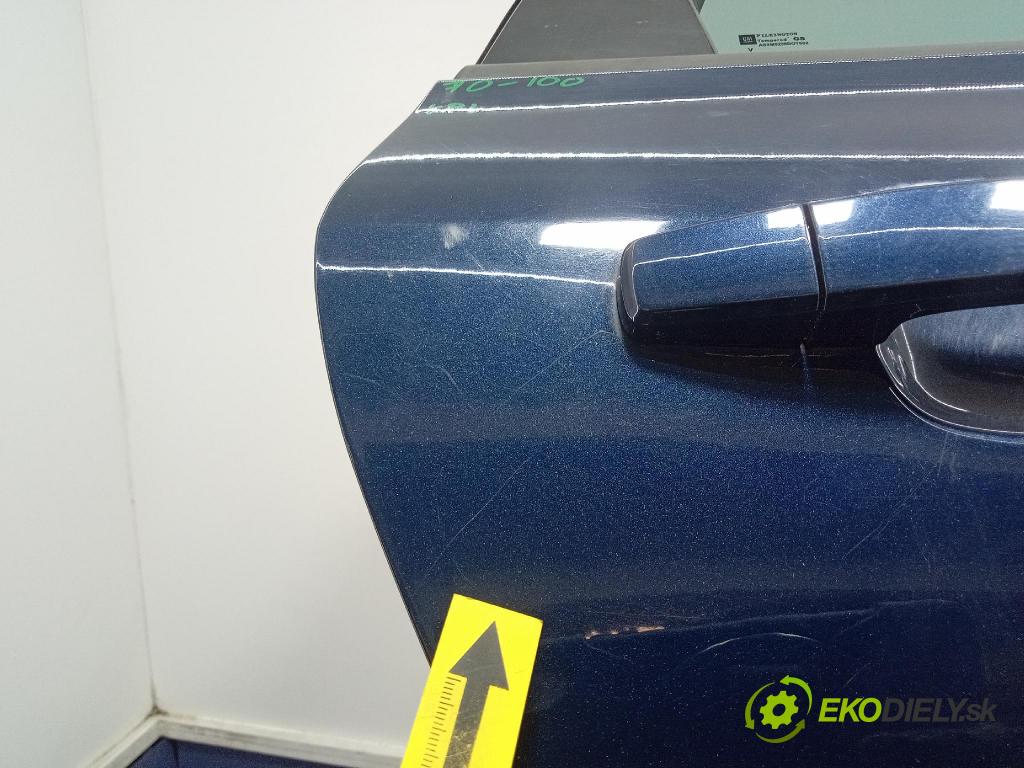 Opel Astra 2011 dvere zad pravé