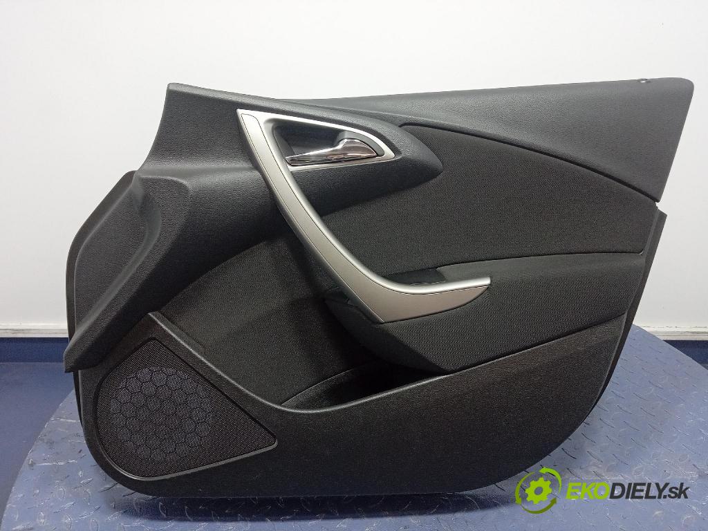 Opel Astra 2011 Čalounictví: dvere Predné Prava: