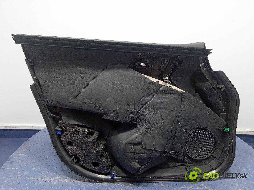 Opel Astra 2011 Čalounictví: dvere Predné Prava: