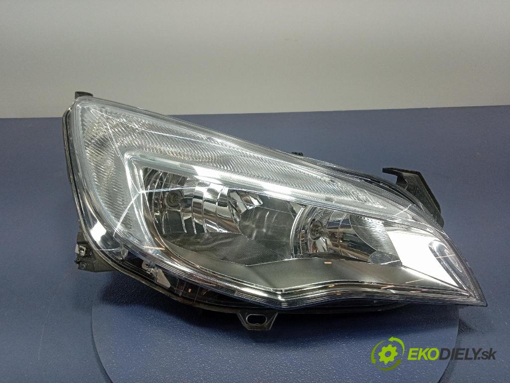Opel Astra 2011 Reflektor: v pravo: 13253647RH