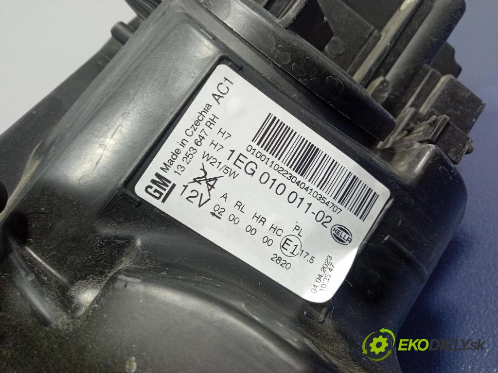 Opel Astra 2011 Reflektor: v pravo: 13253647RH