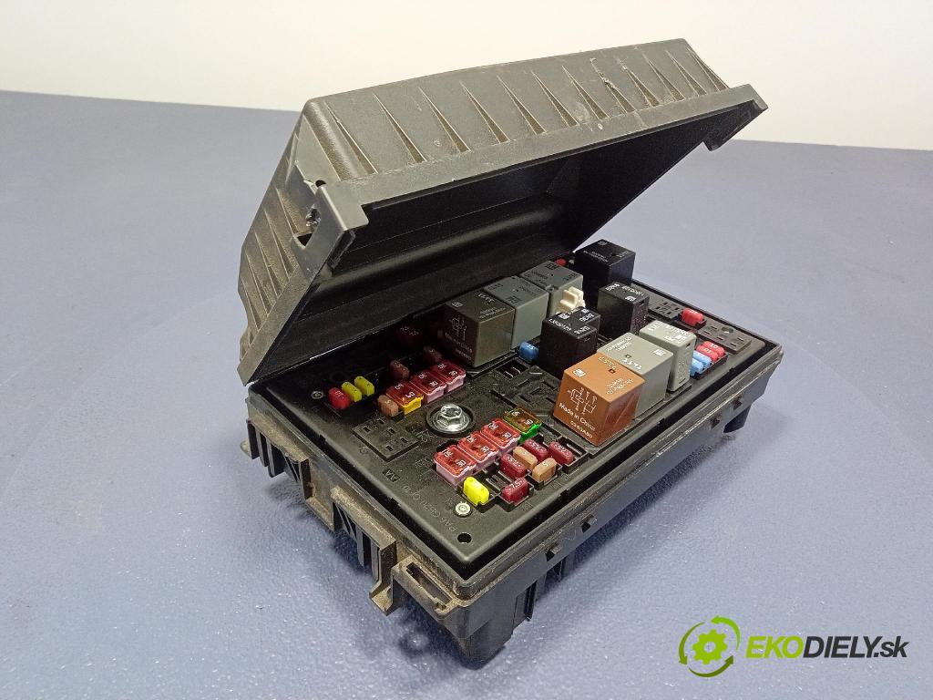 Opel Astra 2011 skrinka Poistky: 13343982