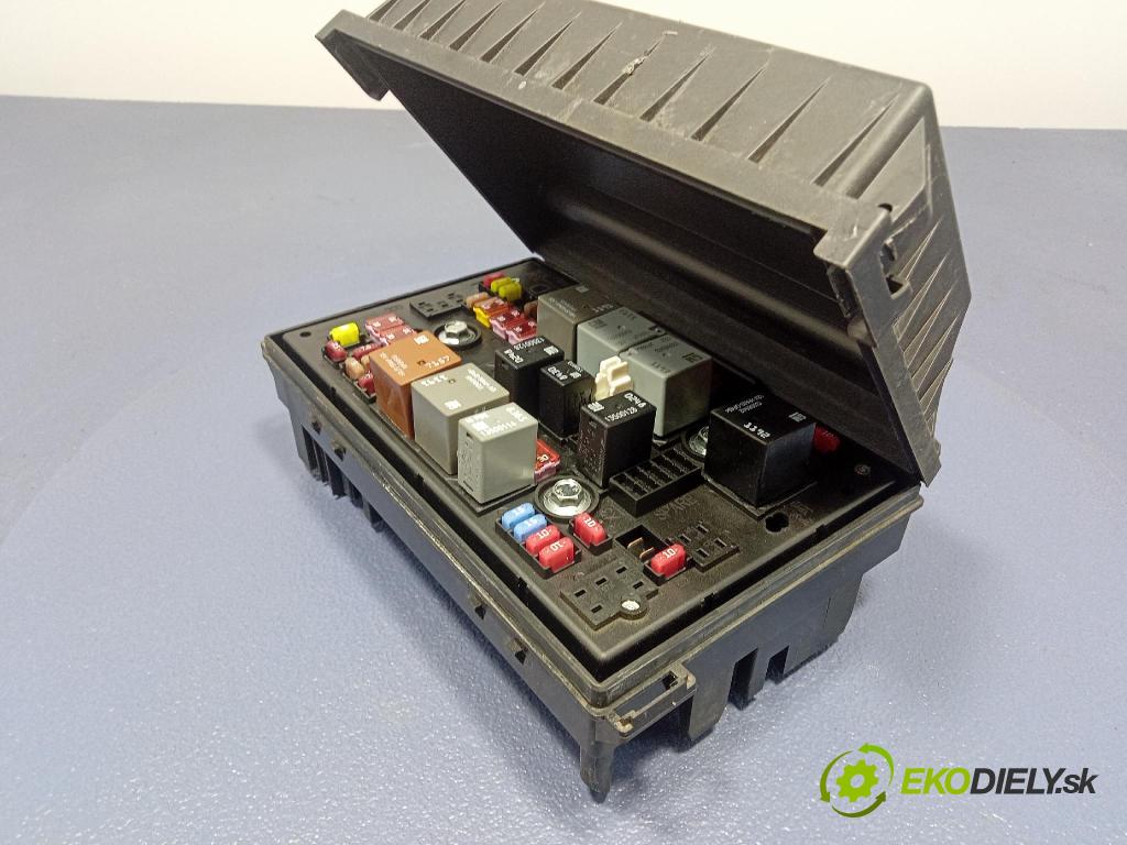 Opel Astra 2011 skrinka Poistky: 13343982