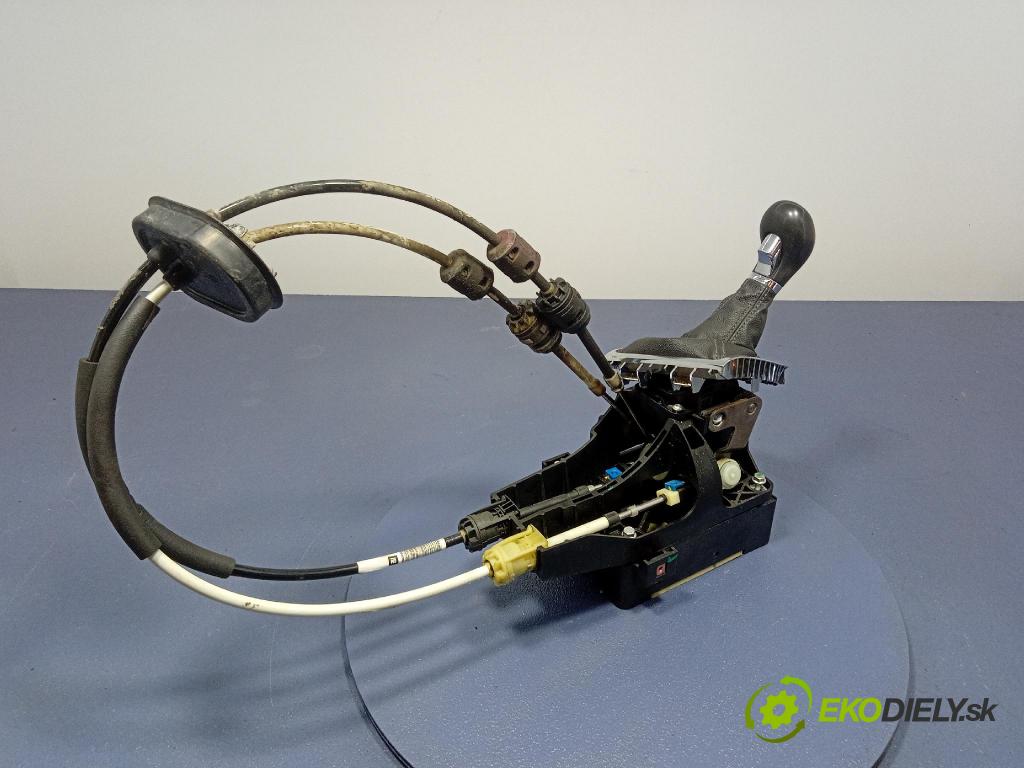 Opel Astra 2011 Páka: Zmeny: 55563829