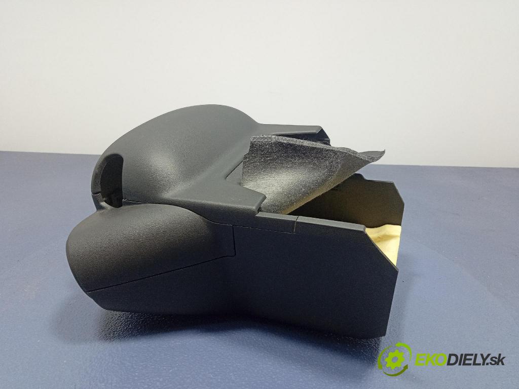 Opel Astra 2011 kryt Plast: Interiéry: 1709217