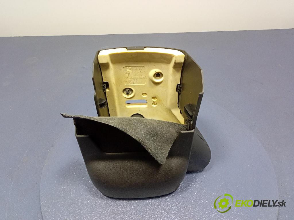 Opel Astra 2011 kryt Plast: Interiéry: 1709217