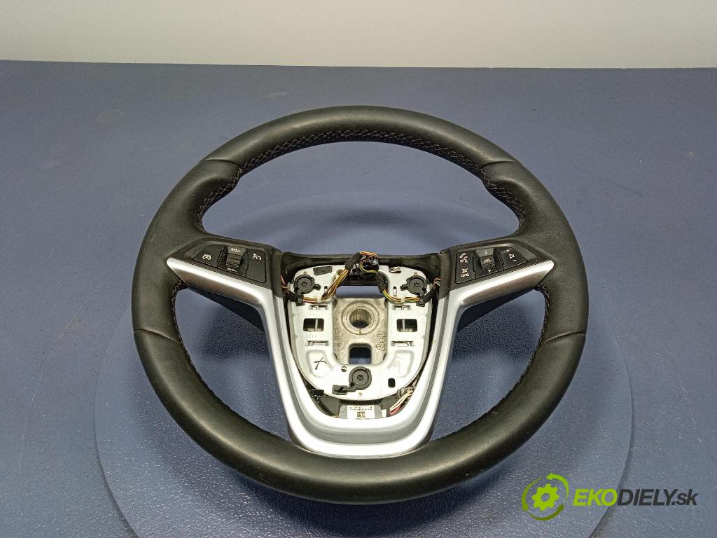 Opel Astra 2011 volant 13351025