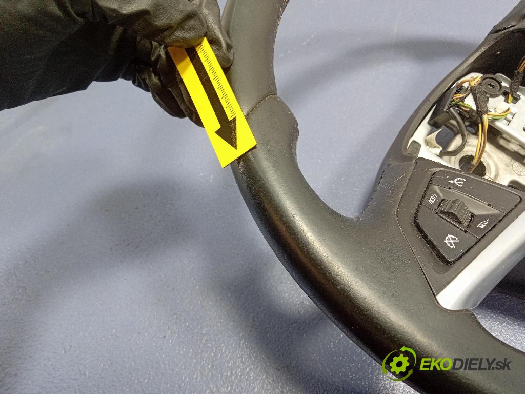 Opel Astra 2011 volant 13351025