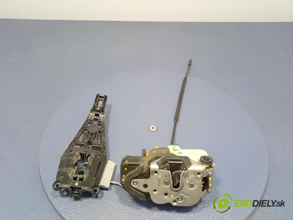 Opel Astra 2011 zámok dvere zad Vľavo: 3023881LH