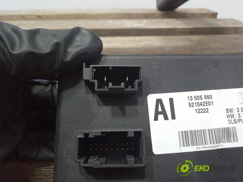 Opel Astra 2011 oko Do Přívěsy 13320743