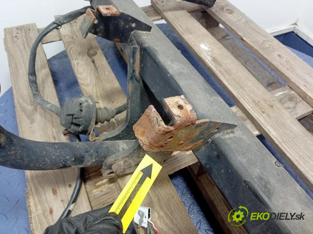 Opel Astra 2011 oko Do Přívěsy 13320743