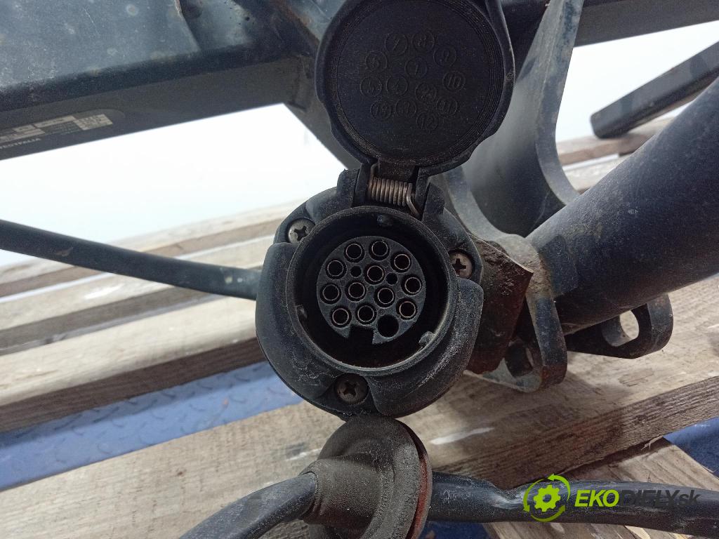 Opel Astra 2011 oko Do Přívěsy 13320743