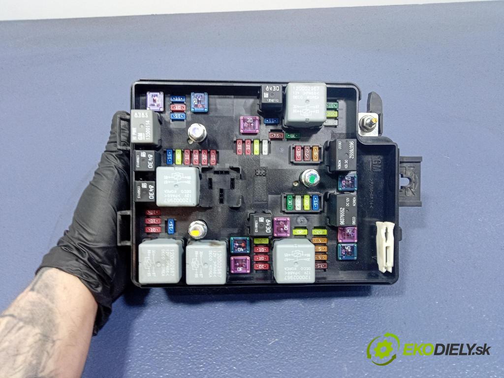 Chevrolet Aveo 2012 skrinka Poistky: 95462803