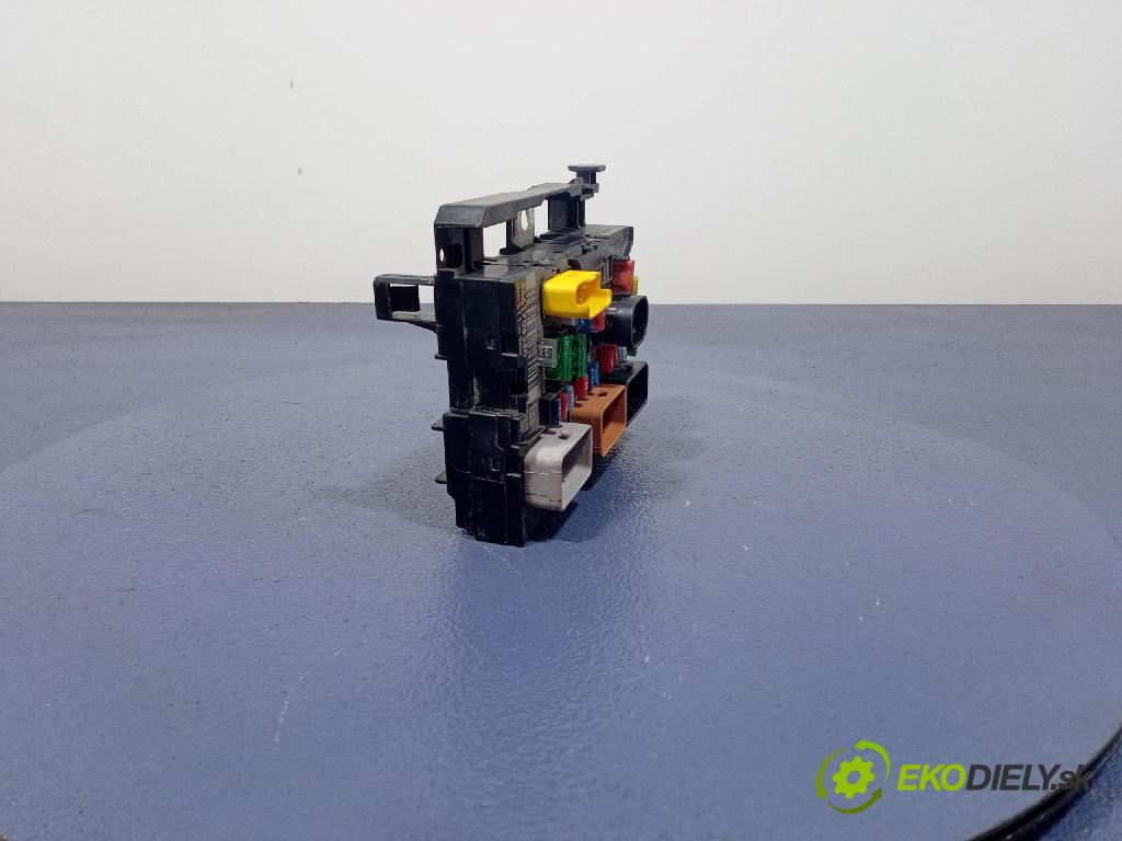 Peugeot 207 2007 skrinka Poistky: 9661708280