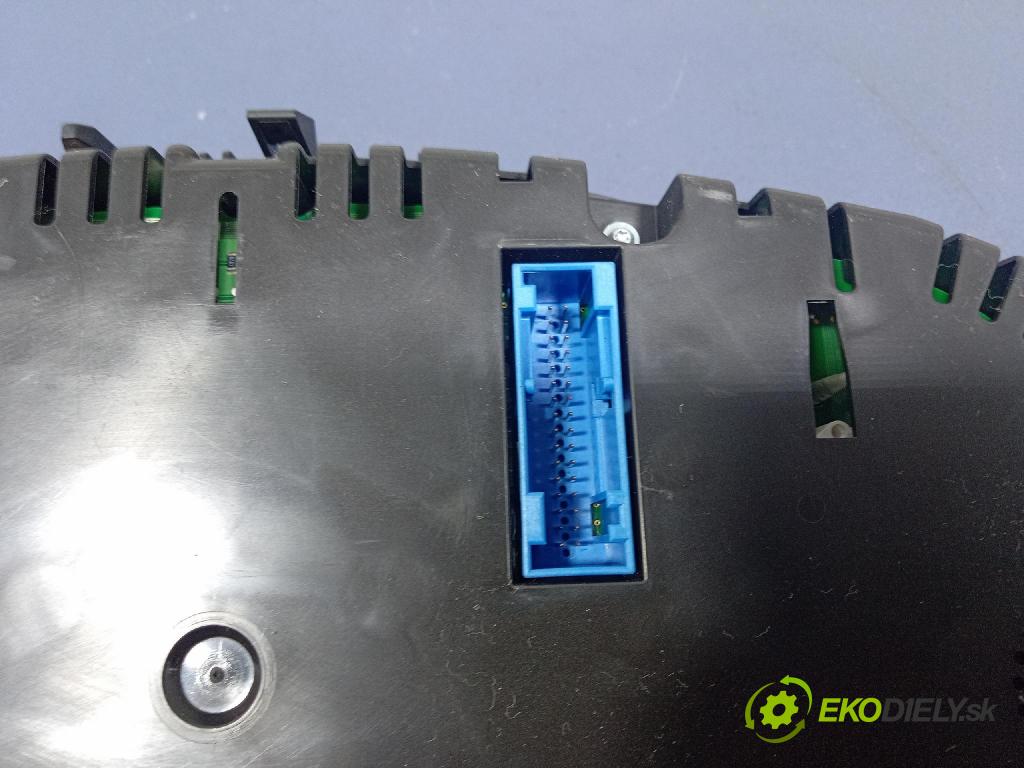 Vw Passat 2009 prístrojovka/ budíky 3C0920871T