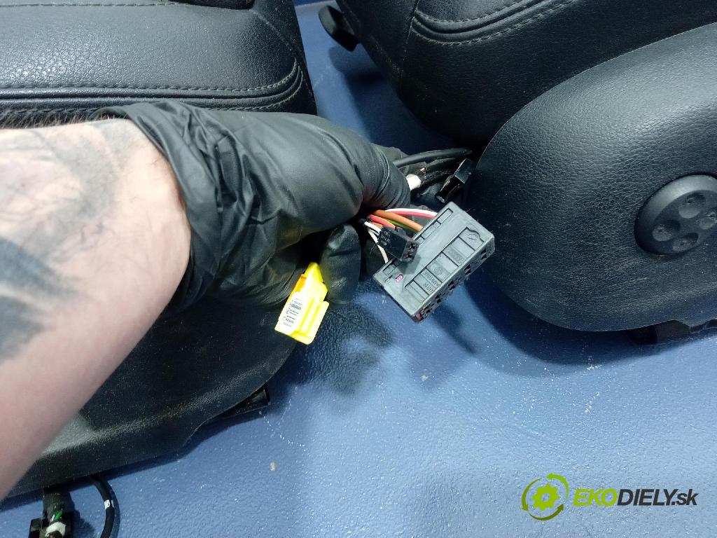 Vw Passat 2009 sedačke: Set.: