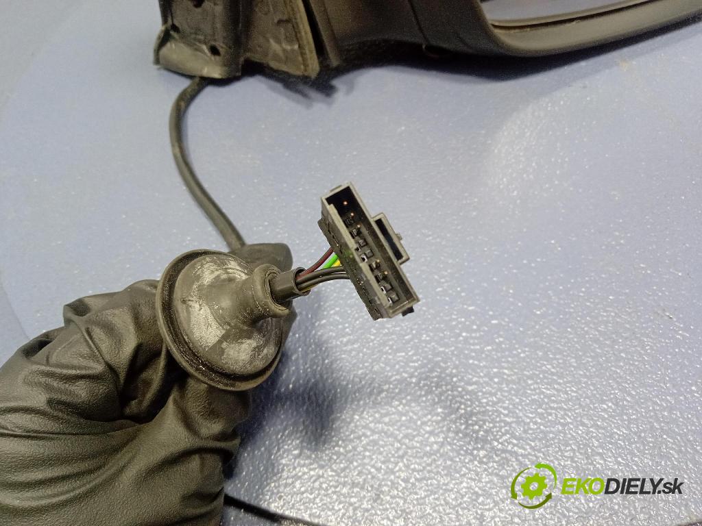 Opel Astra 2011 zpětné zrcátko prave 583506