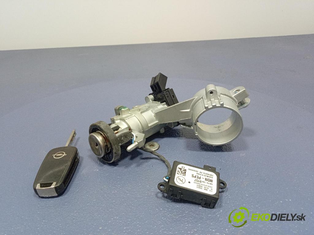 Opel Astra 2011 Spínač zapaľovania: 20939745