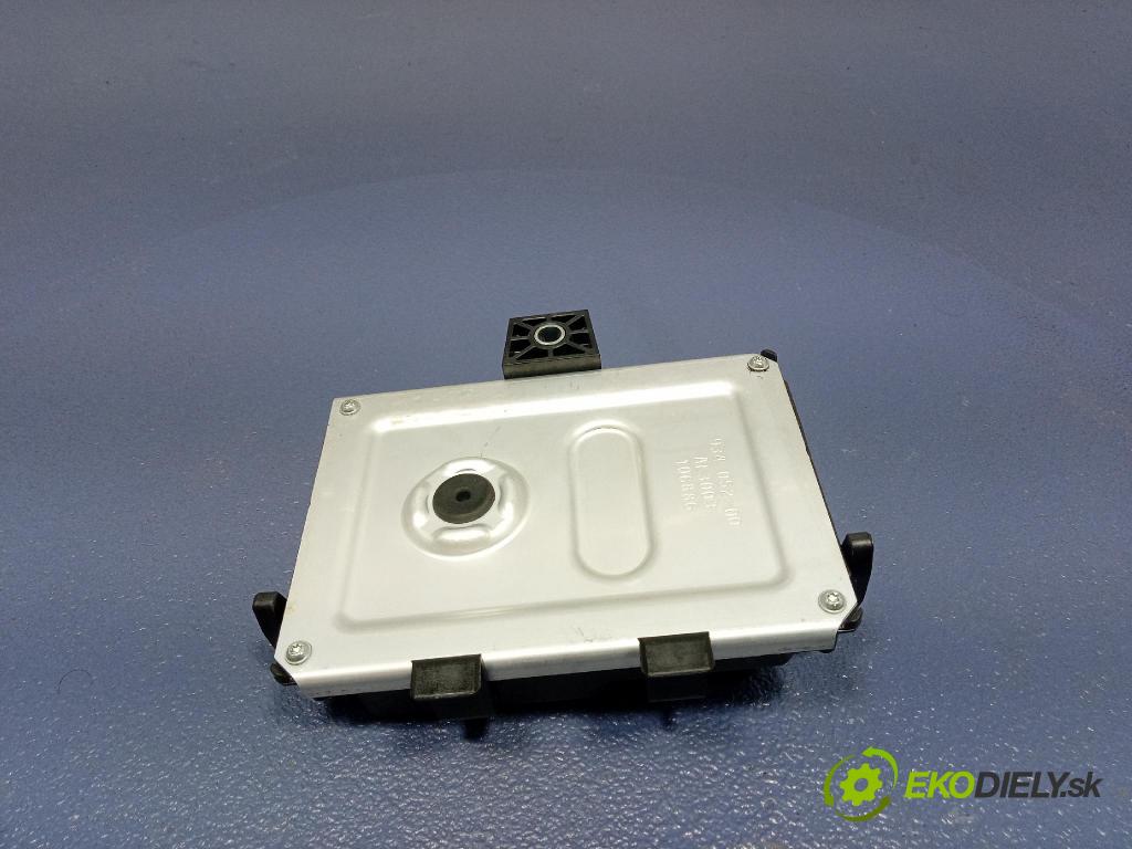 Opel Astra 2011 řídící jednotka 20867260