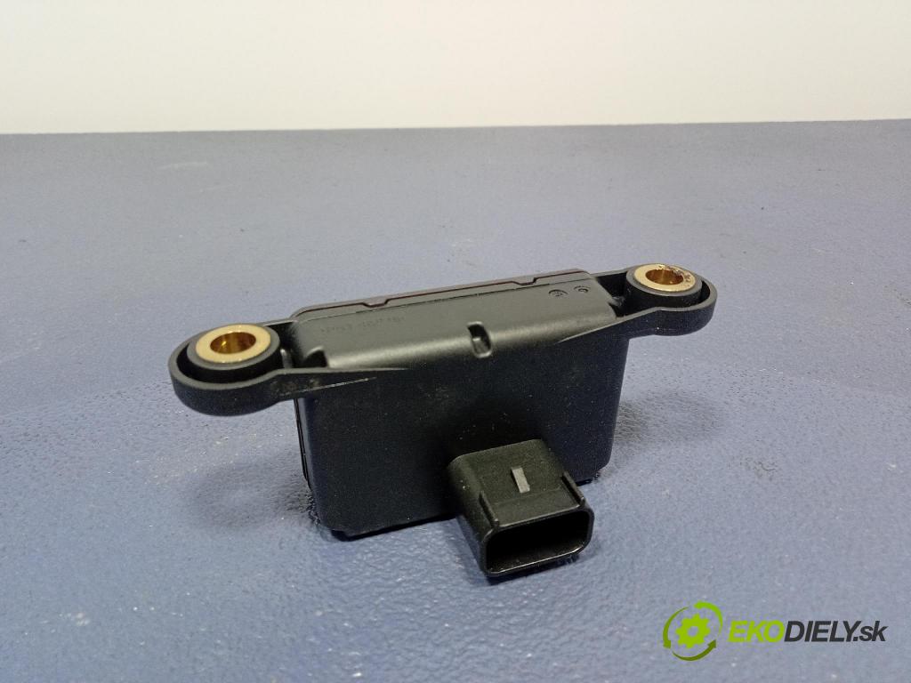 Opel Astra 2011 snímač ESP 13505726
