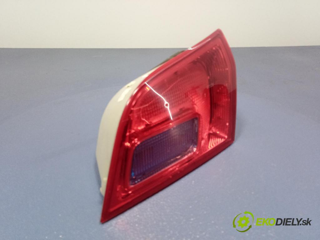Opel Astra 2011 svetlo / reflektor zad Prava: Vnútri: 13282247