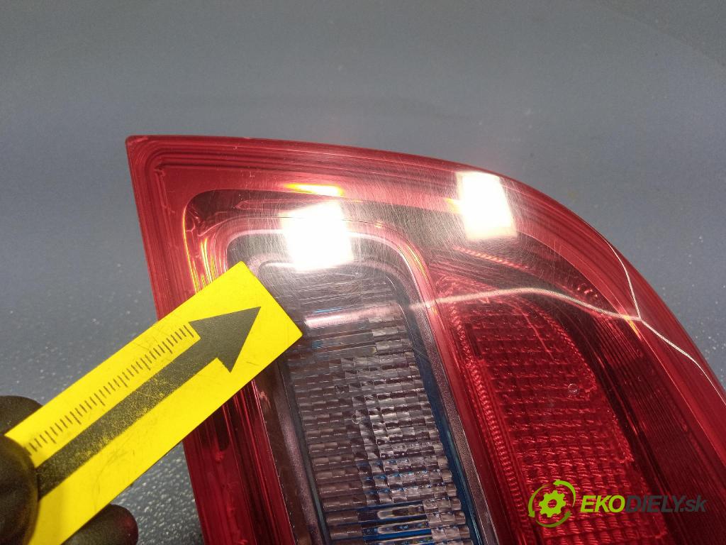 Opel Astra 2011 svetlo / reflektor zad Prava: Vnútri: 13282247