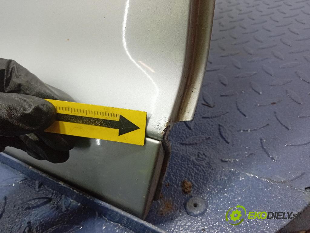 Audi A6 2006 dveře Zad: prave