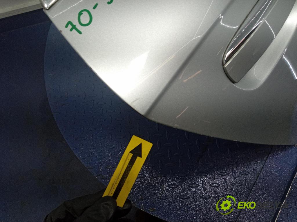 Audi A6 2006 dveře Zad: prave