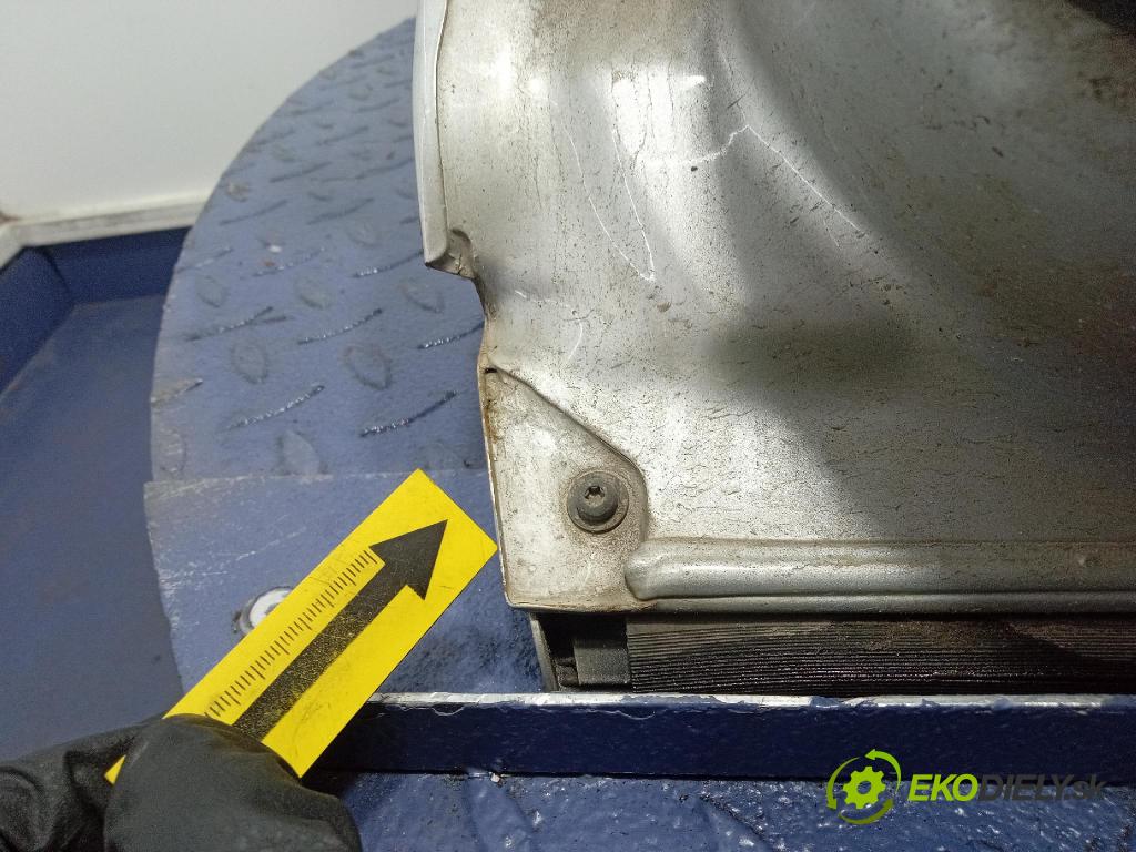 Audi A6 2006 dvere zad pravé 